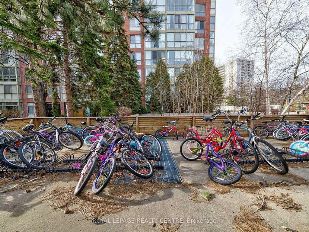 









20


Southport

Street, 402,
Toronto,




ON
M6S 4Y8

