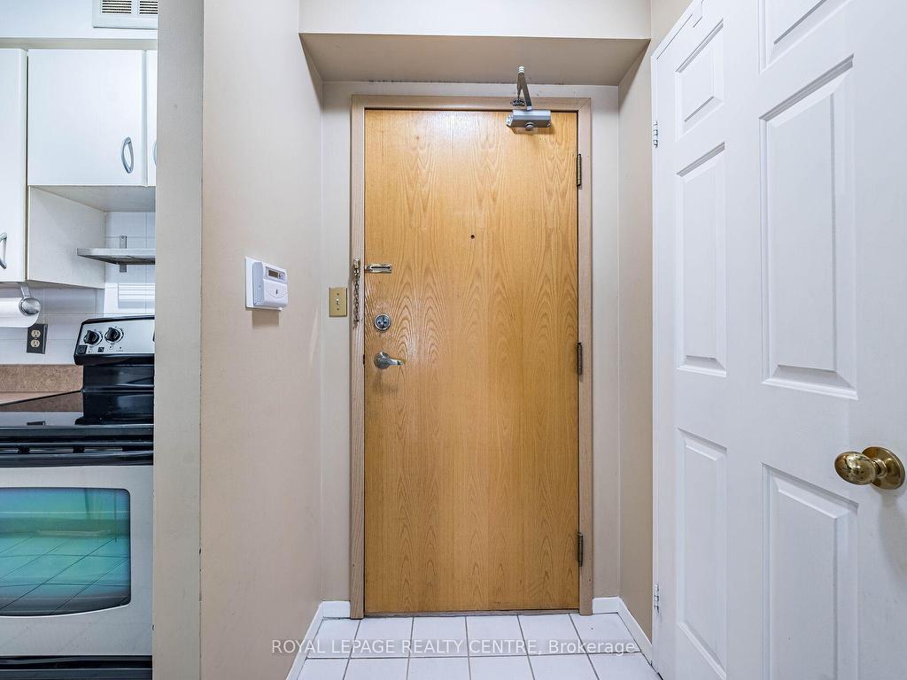 









20


Southport

Street, 402,
Toronto,




ON
M6S 4Y8

