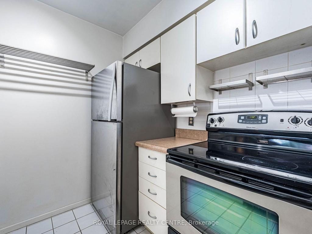 









20


Southport

Street, 402,
Toronto,




ON
M6S 4Y8

