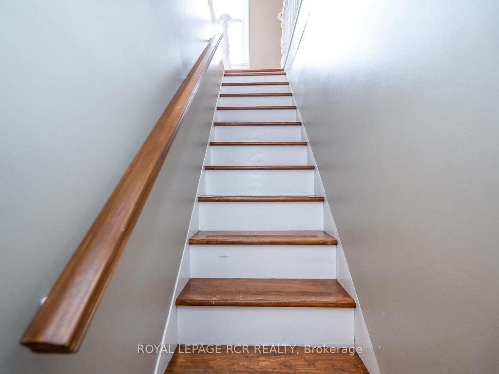 









17


Little York

Street,
Orangeville,




ON
L9W 1L8

