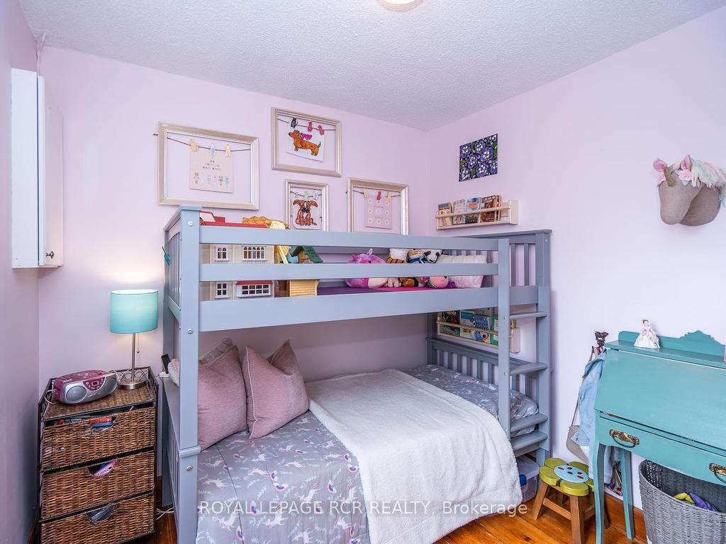 









17


Little York

Street,
Orangeville,




ON
L9W 1L8

