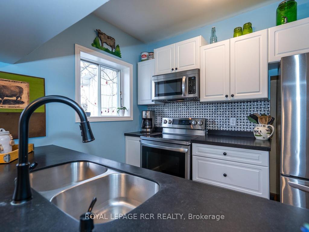 









17


Little York

Street,
Orangeville,




ON
L9W 1L8

