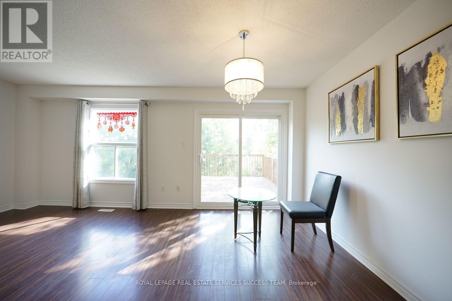 












1110 EDGEHILL PLACE

,
Oakville,




Ontario
L6M2E6

