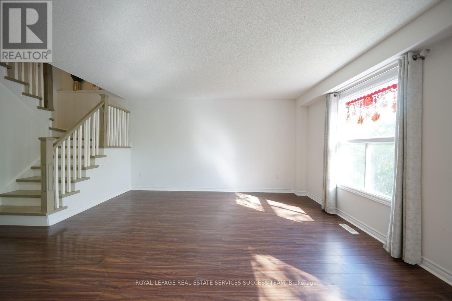 












1110 EDGEHILL PLACE

,
Oakville,




Ontario
L6M2E6

