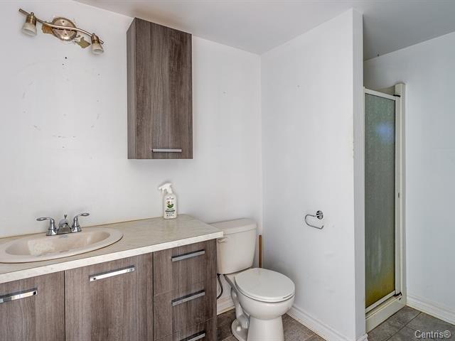 









24Z

 - 24A


24e Avenue S.

,
Bois-des-Filion,




QC
J6Z1X2

