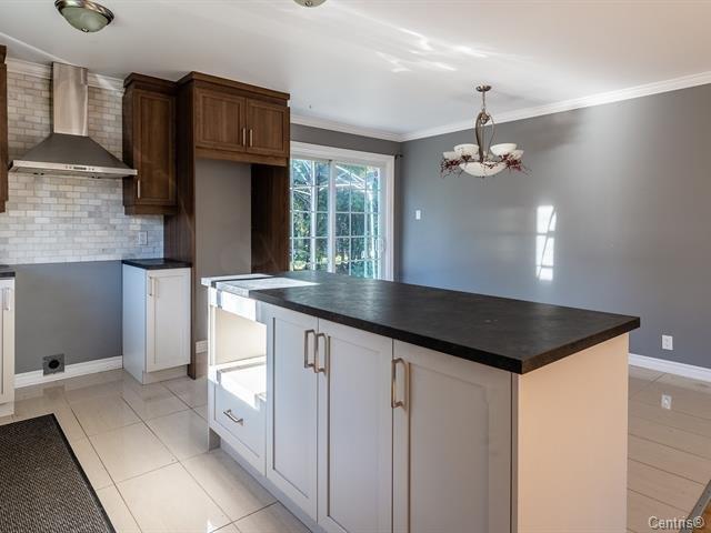 









24Z

 - 24A


24e Avenue S.

,
Bois-des-Filion,




QC
J6Z1X2

