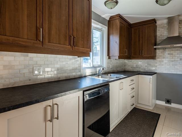 









24Z

 - 24A


24e Avenue S.

,
Bois-des-Filion,




QC
J6Z1X2

