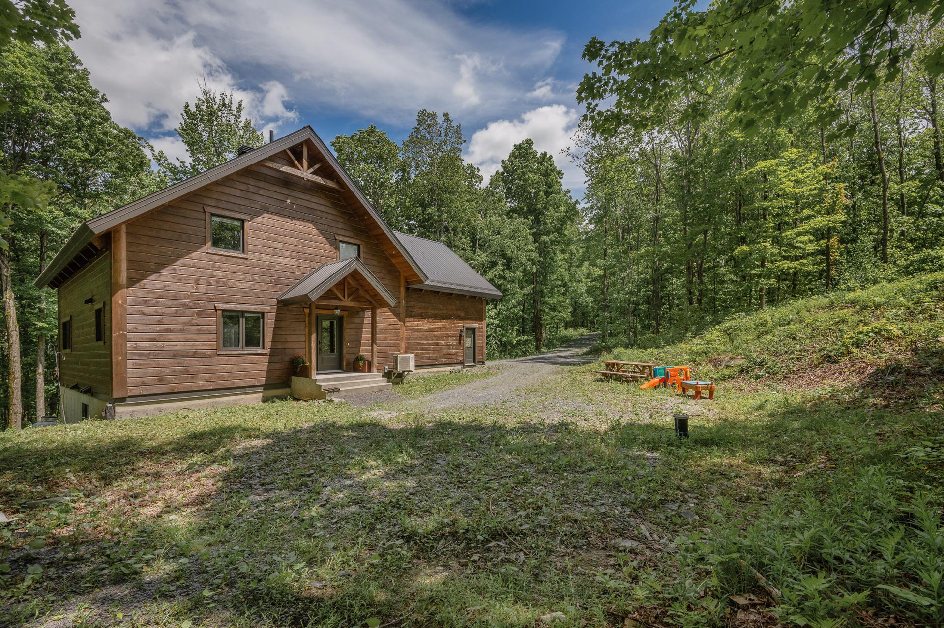 









251


Ch. du Pinacle

,
Frelighsburg,




QC
J0J1C0

