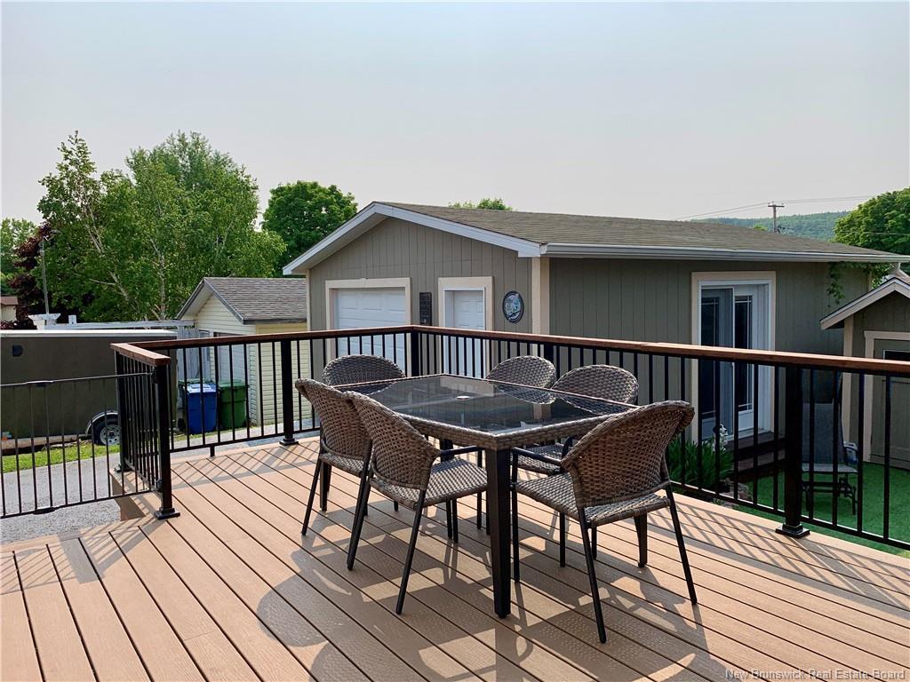 









80


Lansdowne

,
Campbellton,




NB
E3N 2M2

