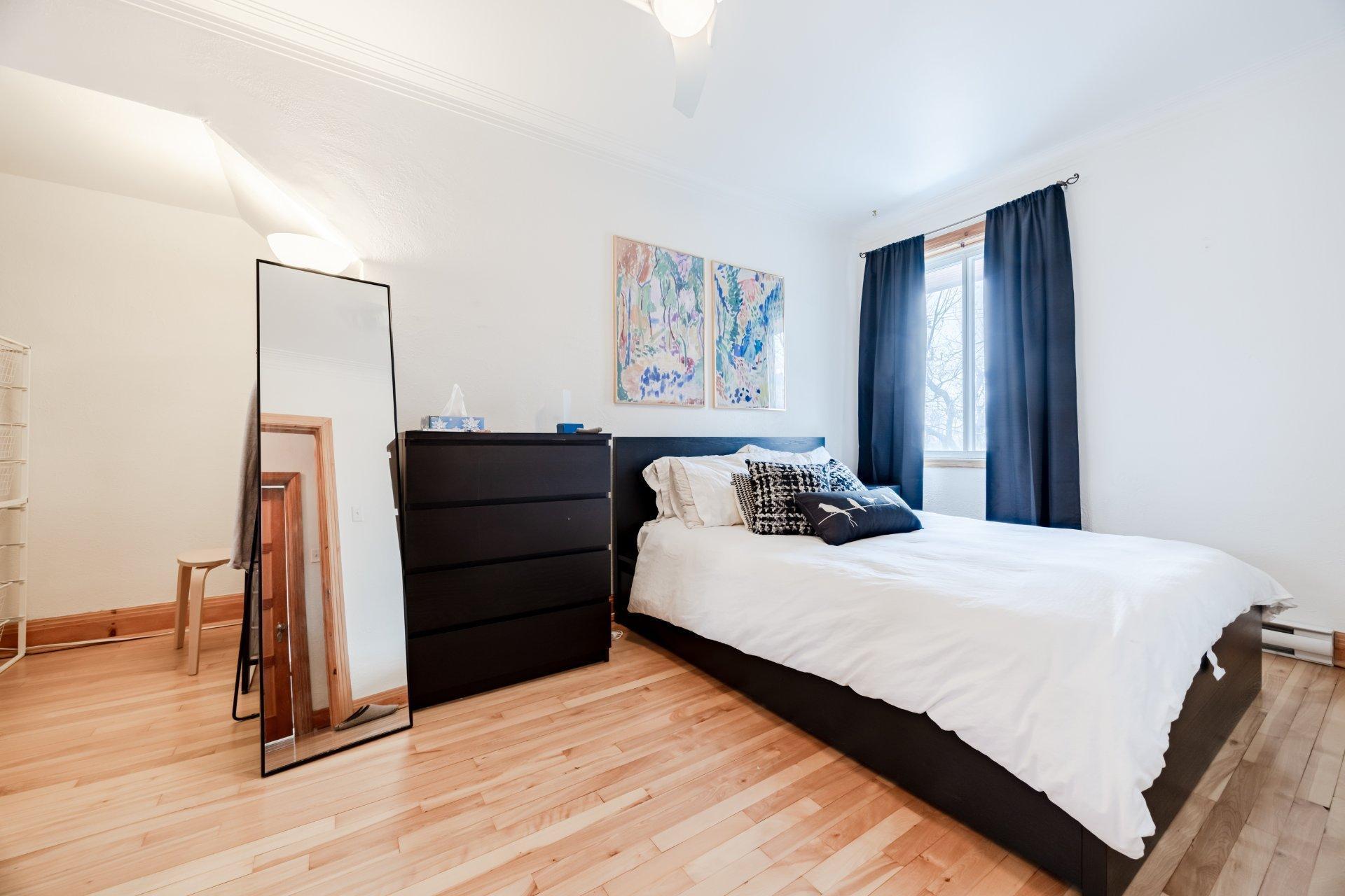 









7228


Rue Chambord

,
Montréal (Villeray/Saint-Michel/Parc-Extension),




QC
H2E1W6

