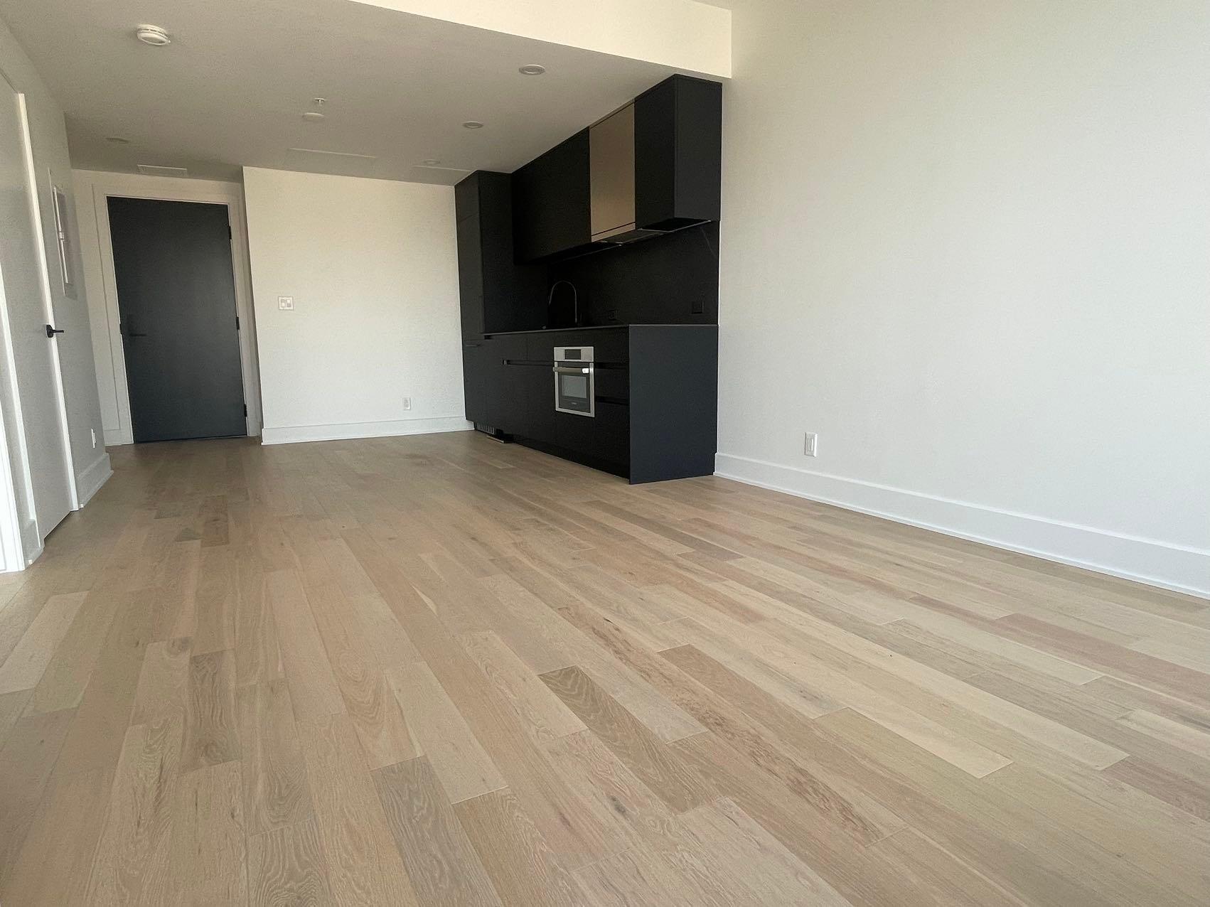 









720


Rue St-Jacques

, 3503,
Montréal (Ville-Marie),




QC
H3C1E9

