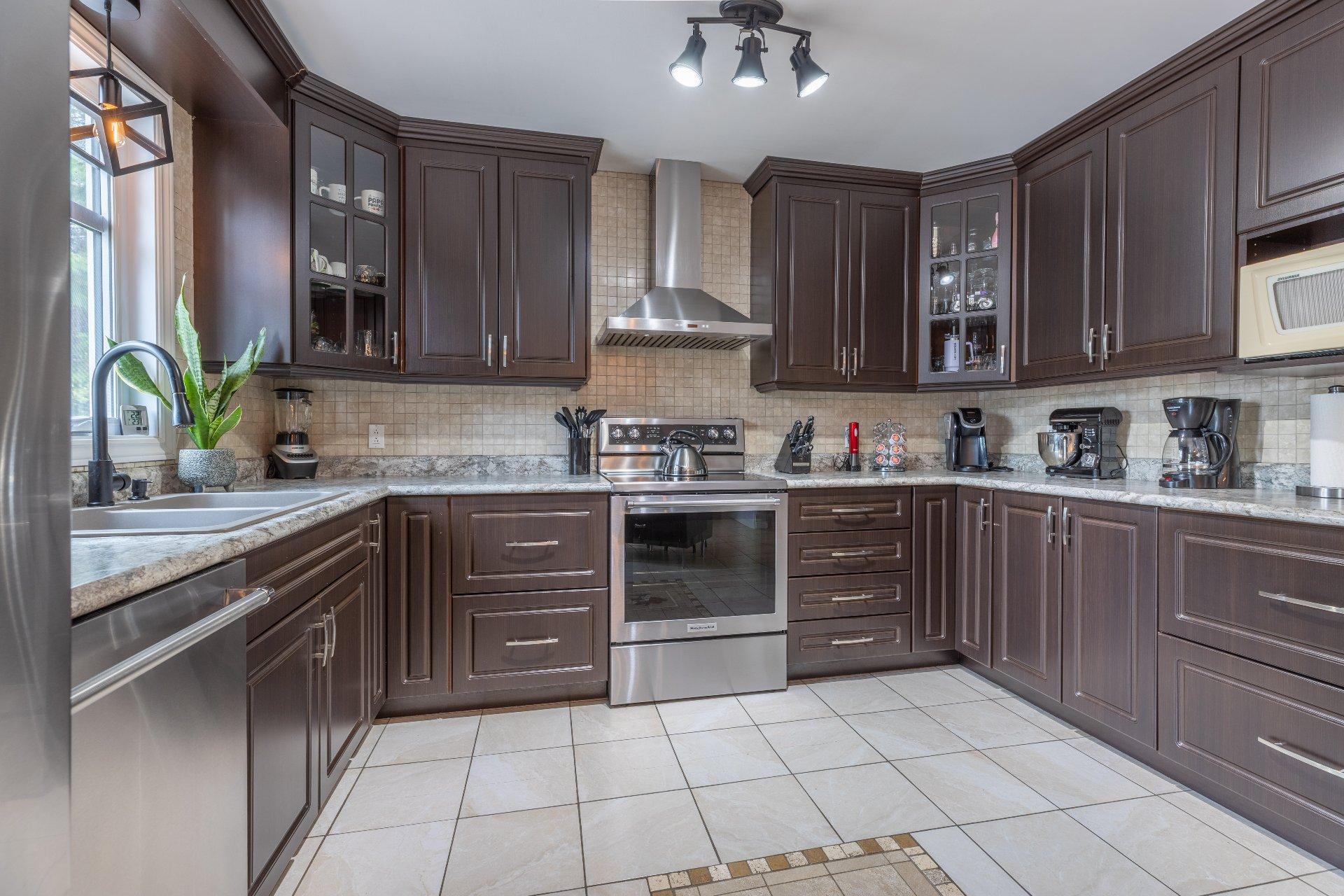









801


Rue Laforest

,
Saint-Michel-des-Saints,




QC
J0K3B0

