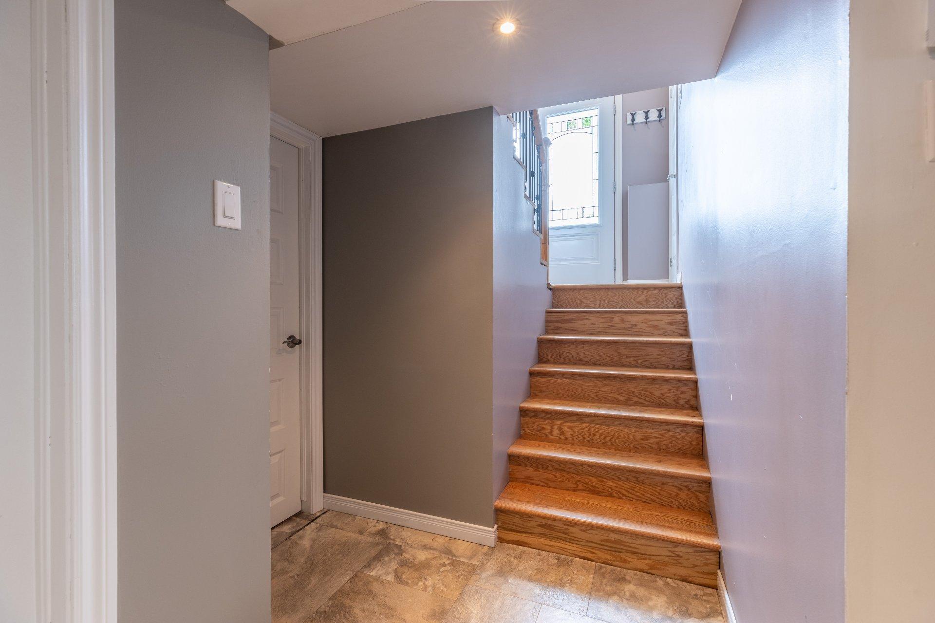 









801


Rue Laforest

,
Saint-Michel-des-Saints,




QC
J0K3B0

