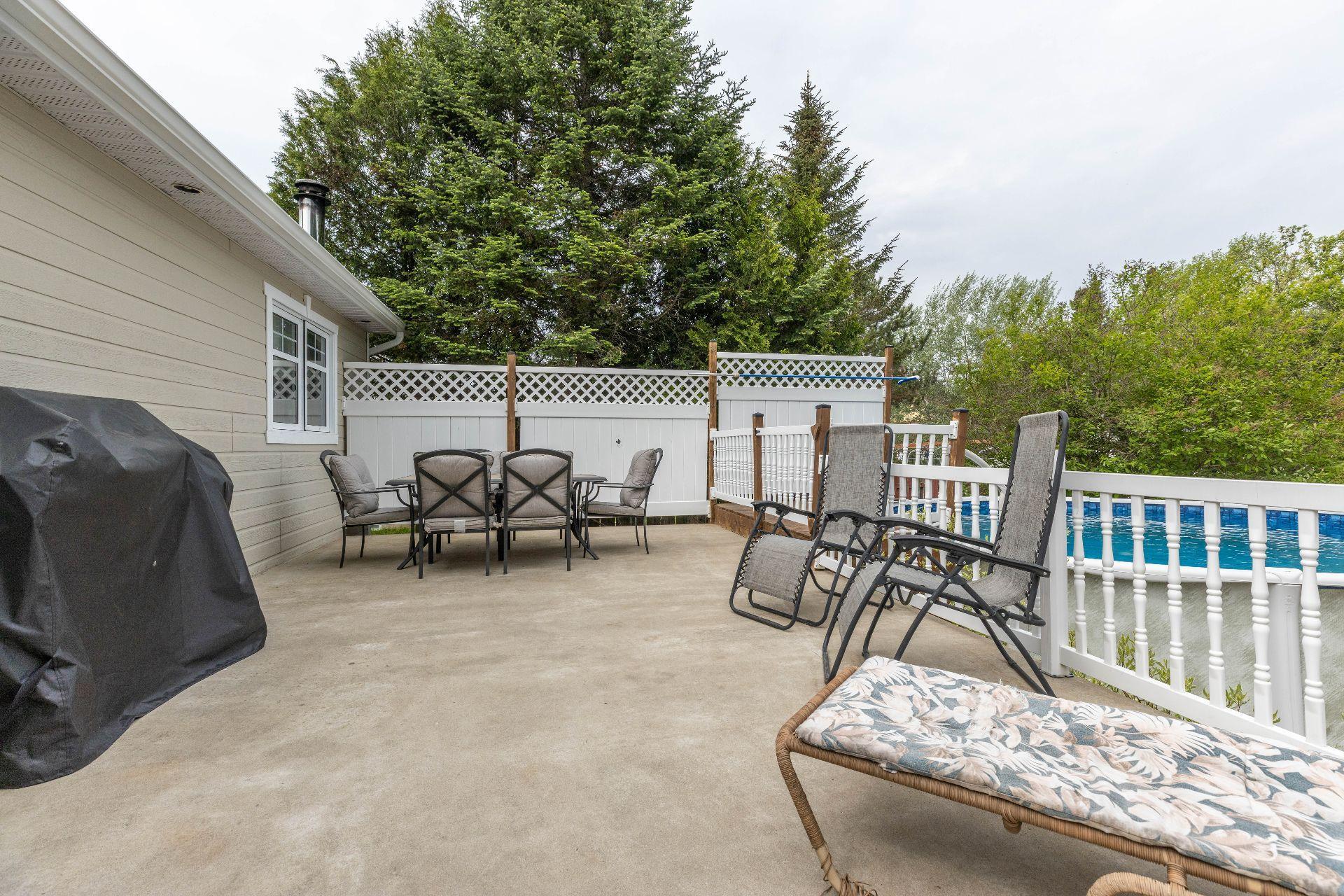 









801


Rue Laforest

,
Saint-Michel-des-Saints,




QC
J0K3B0

