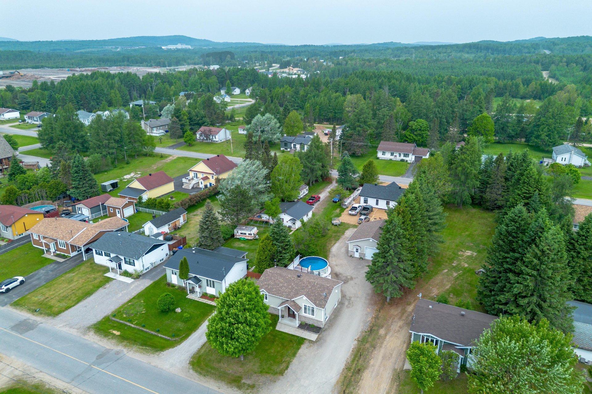 









801


Rue Laforest

,
Saint-Michel-des-Saints,




QC
J0K3B0

