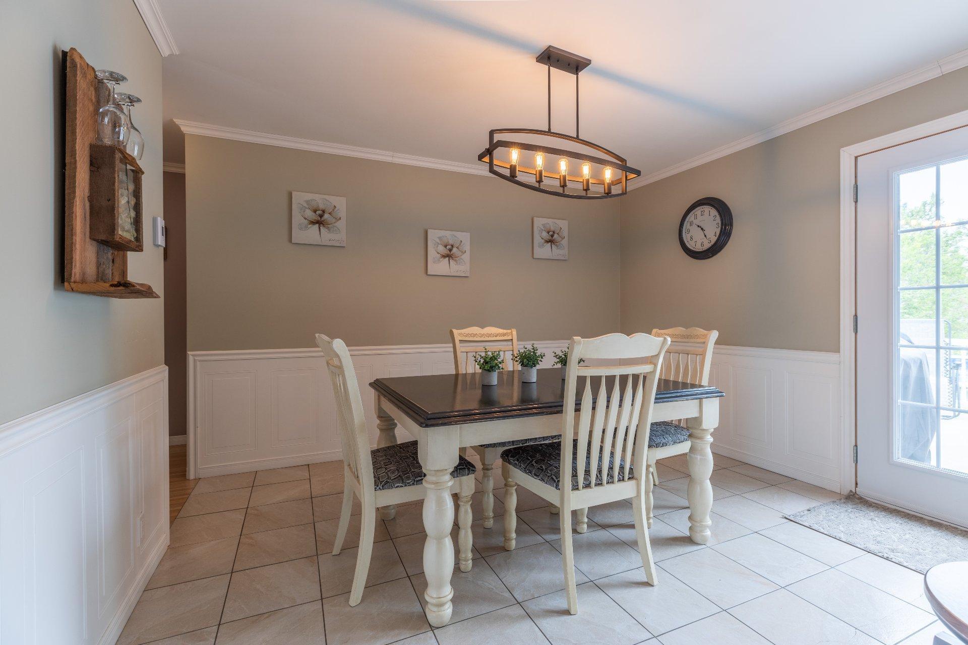 









801


Rue Laforest

,
Saint-Michel-des-Saints,




QC
J0K3B0


