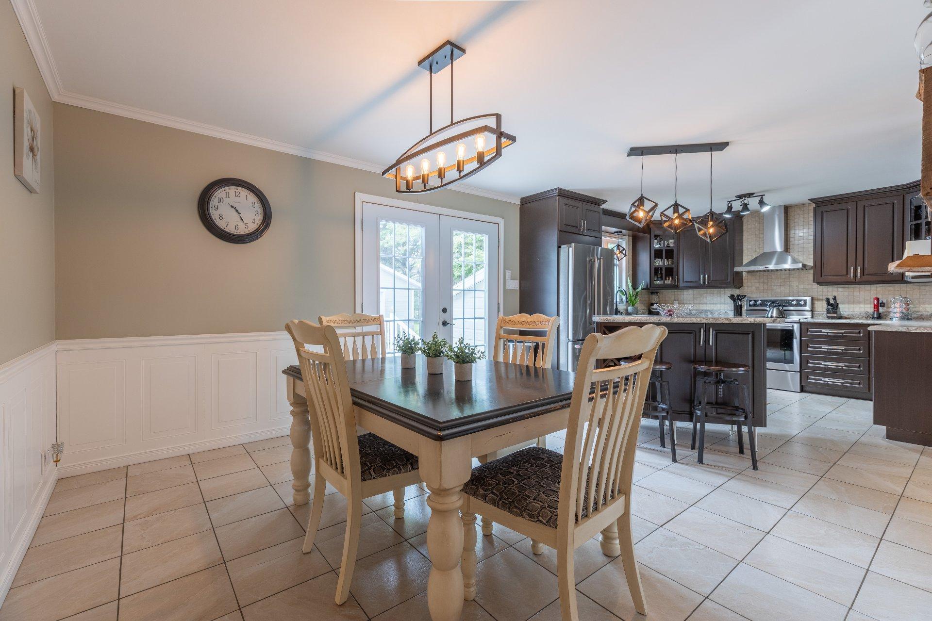 









801


Rue Laforest

,
Saint-Michel-des-Saints,




QC
J0K3B0

