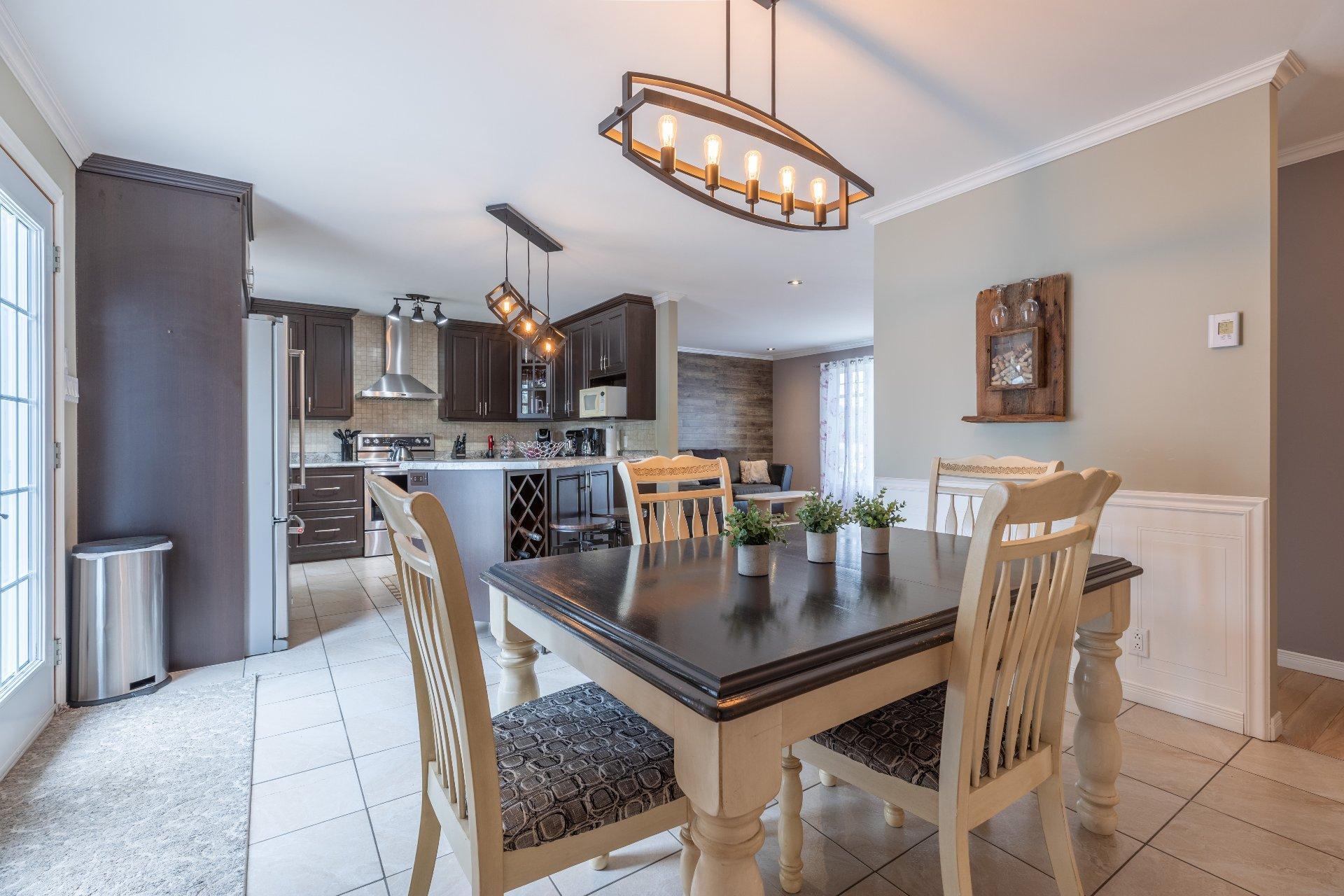 









801


Rue Laforest

,
Saint-Michel-des-Saints,




QC
J0K3B0

