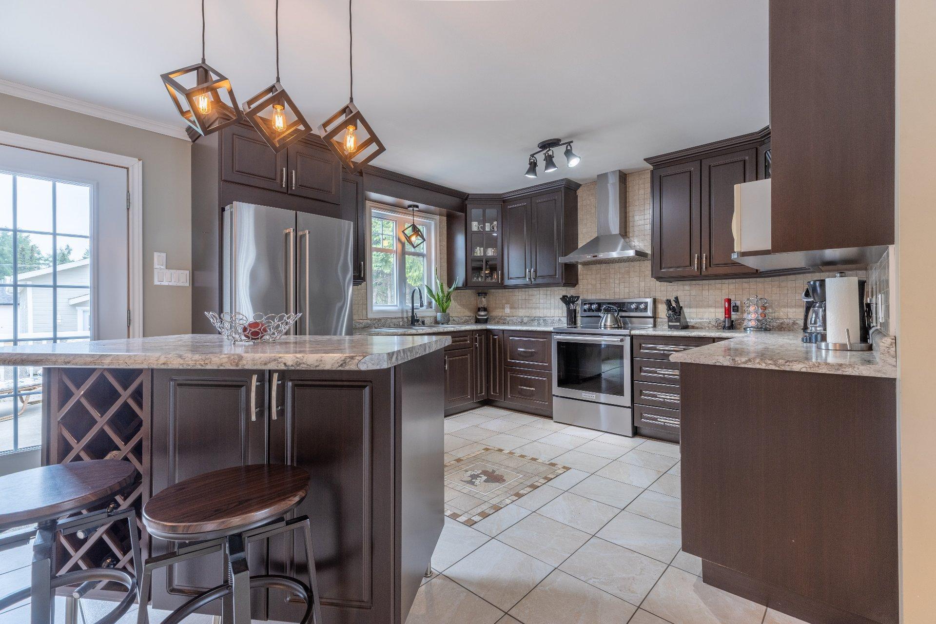 









801


Rue Laforest

,
Saint-Michel-des-Saints,




QC
J0K3B0

