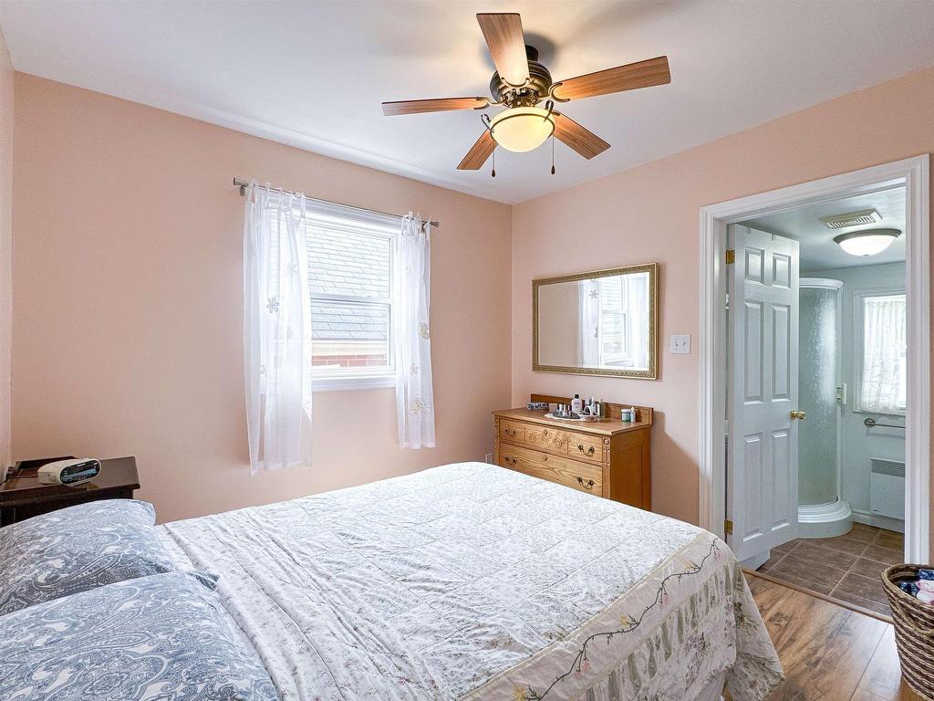












403A Queen Street

,
Charlottetown,




PE
C1A 4E2


