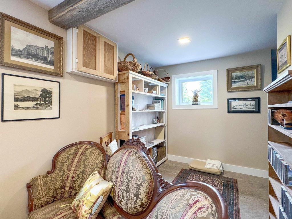 












403A Queen Street

,
Charlottetown,




PE
C1A 4E2

