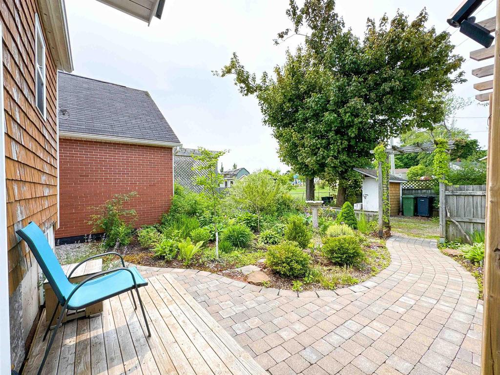 












403A Queen Street

,
Charlottetown,




PE
C1A 4E2

