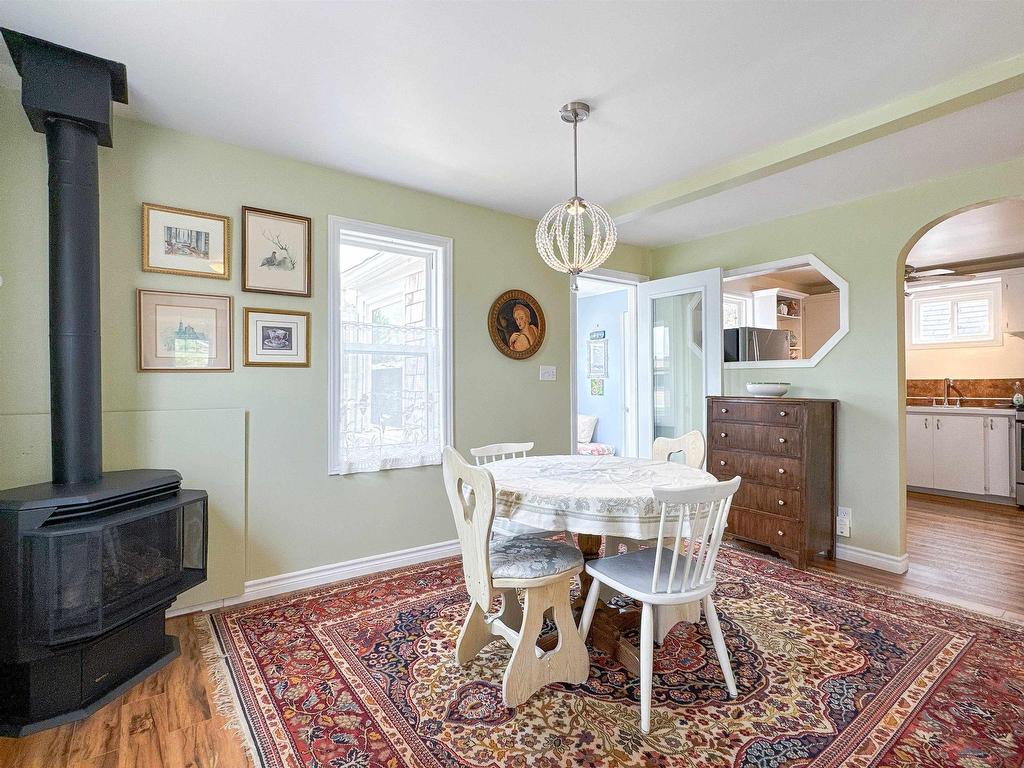 












403A Queen Street

,
Charlottetown,




PE
C1A 4E2

