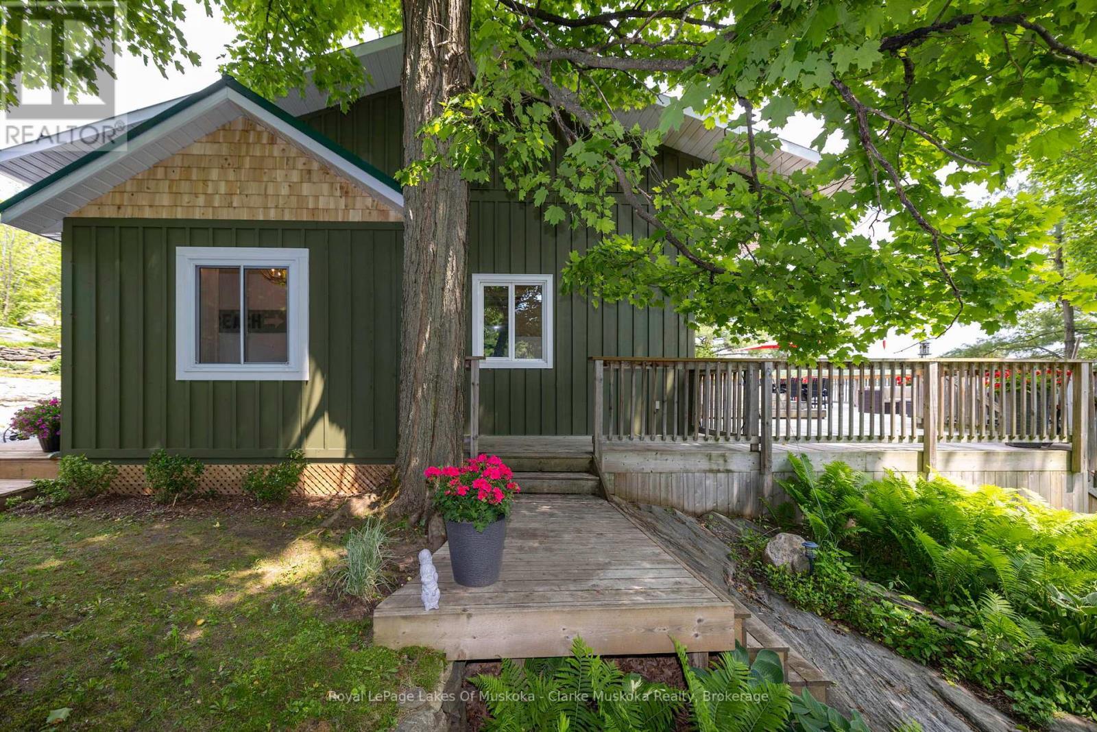 












1719 ELLIS ROAD

,
Severn,




Ontario
L0K1E0

