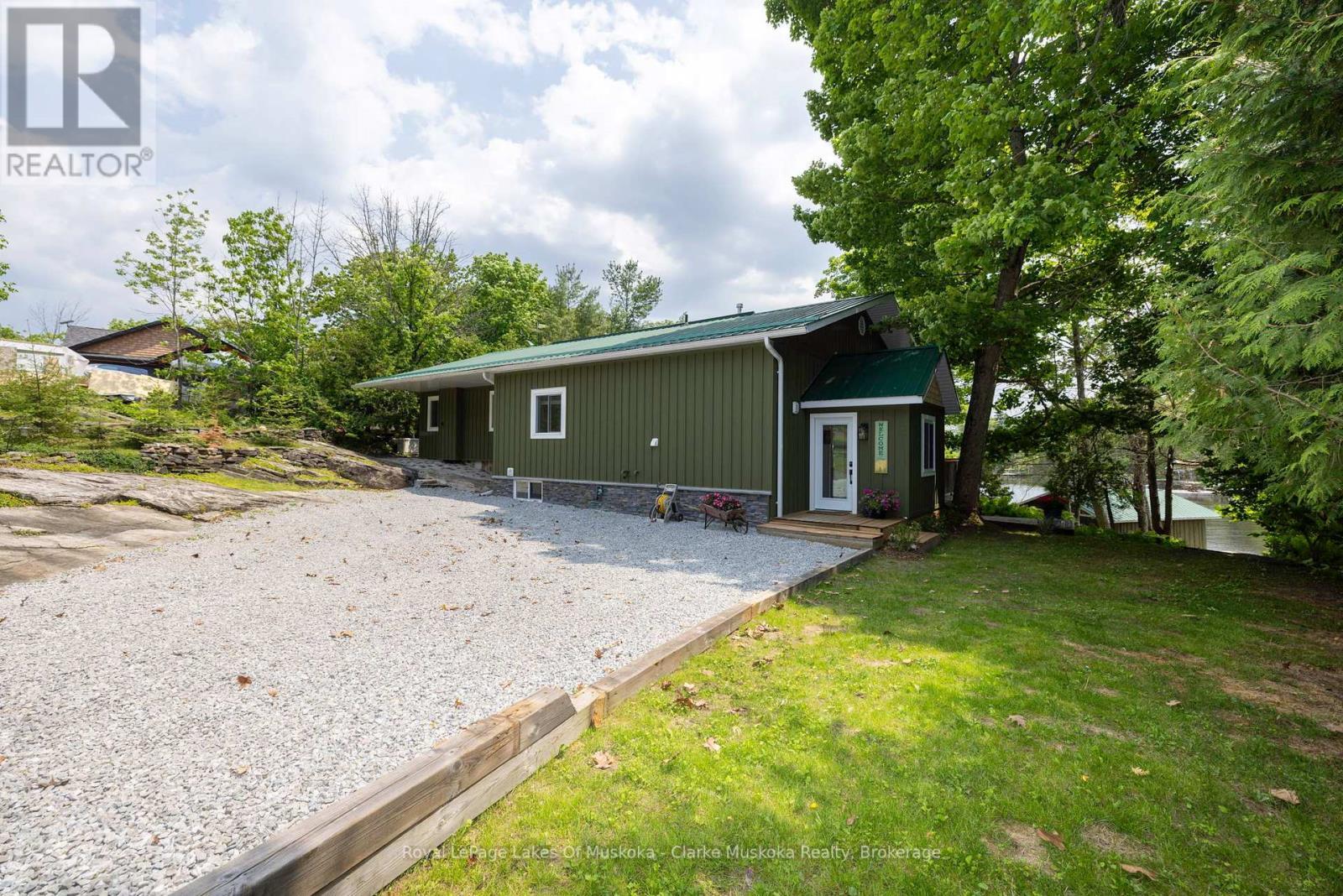 












1719 ELLIS ROAD

,
Severn,




Ontario
L0K1E0

