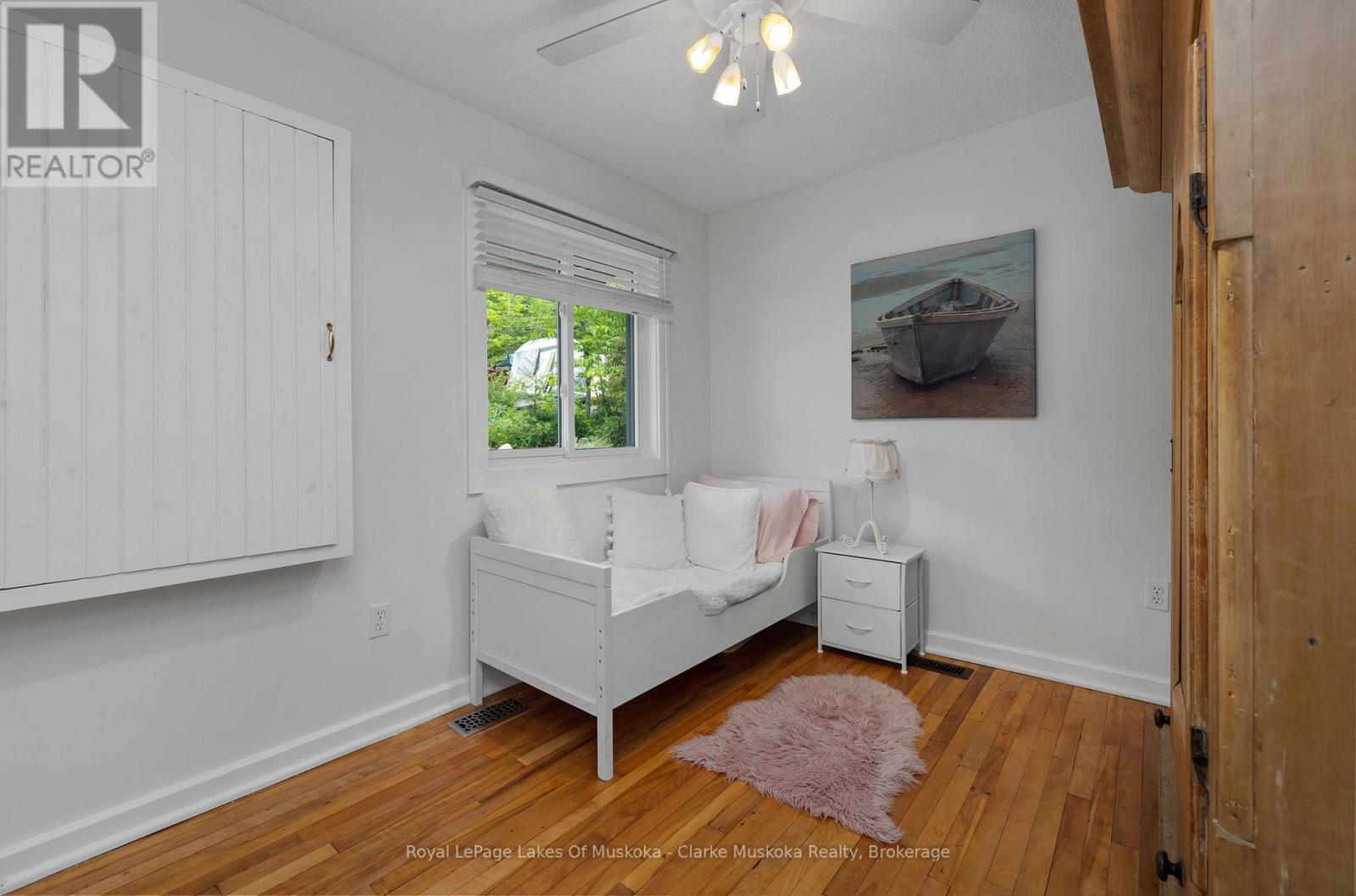 












1719 ELLIS ROAD

,
Severn,




Ontario
L0K1E0


