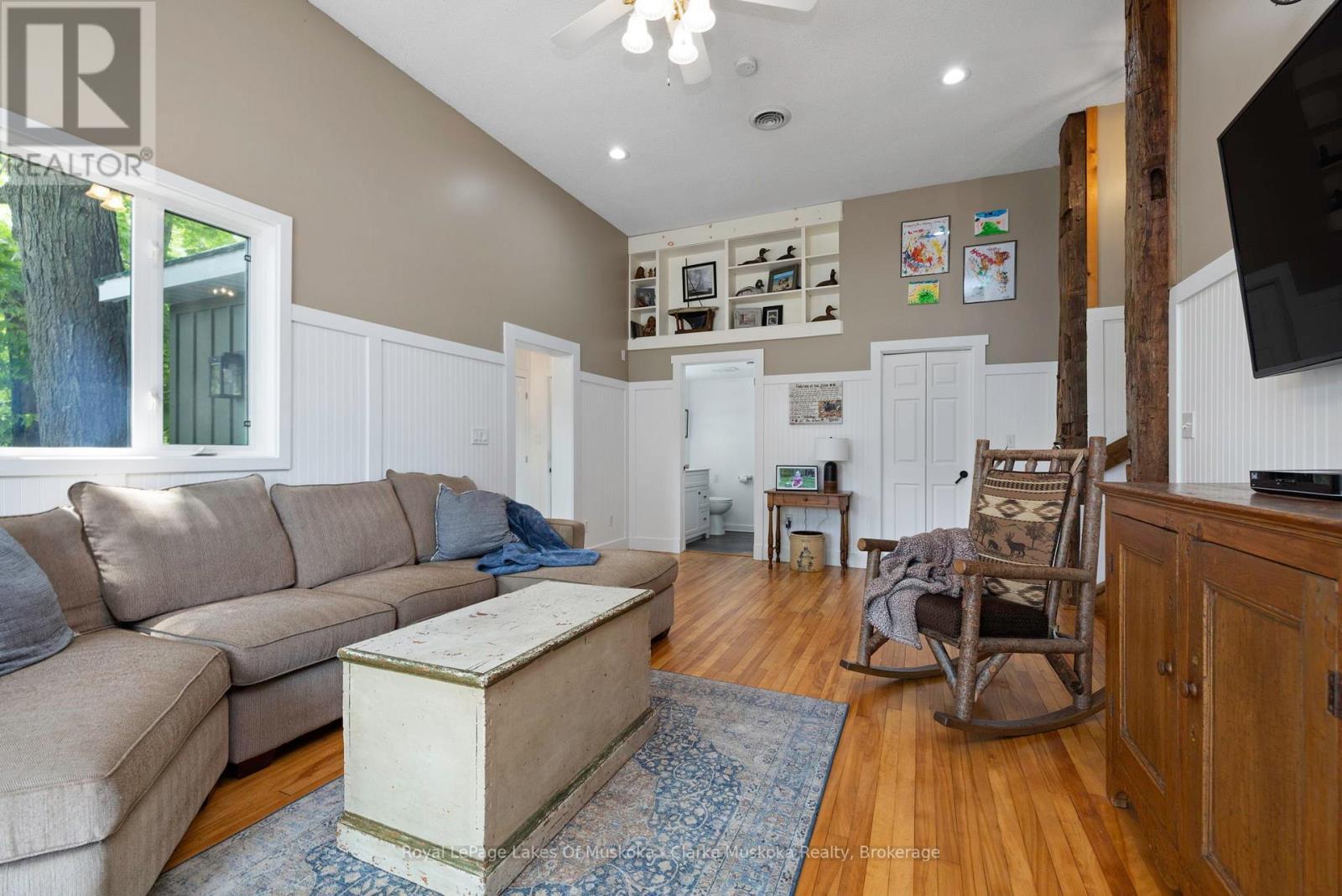 












1719 ELLIS ROAD

,
Severn,




Ontario
L0K1E0

