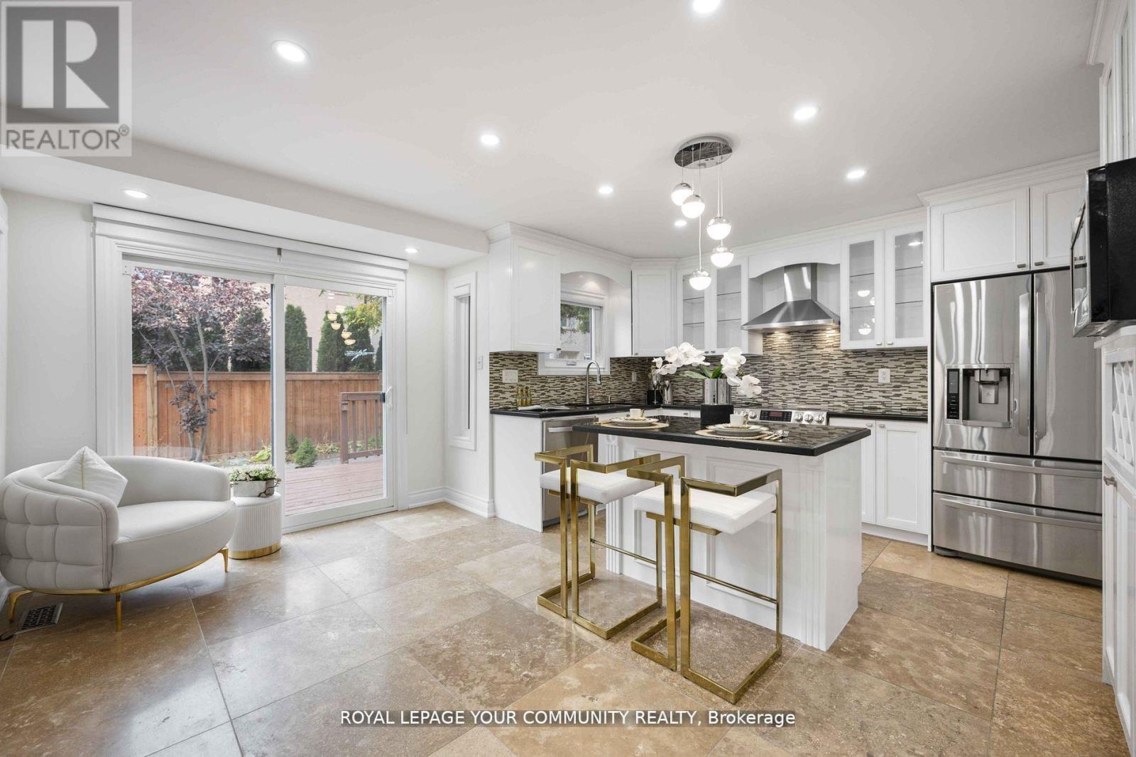 












40 JANESVILLE ROAD

,
Vaughan,




Ontario
L4J6Z9


