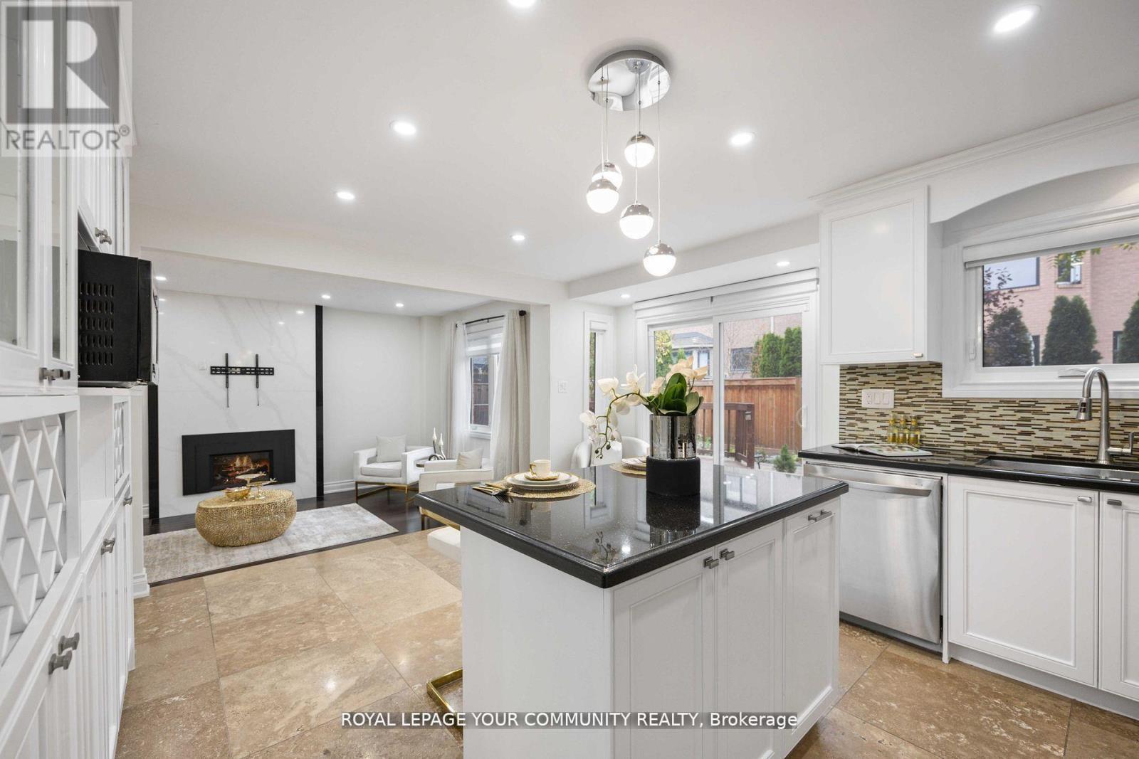 












40 JANESVILLE ROAD

,
Vaughan,




Ontario
L4J6Z9

