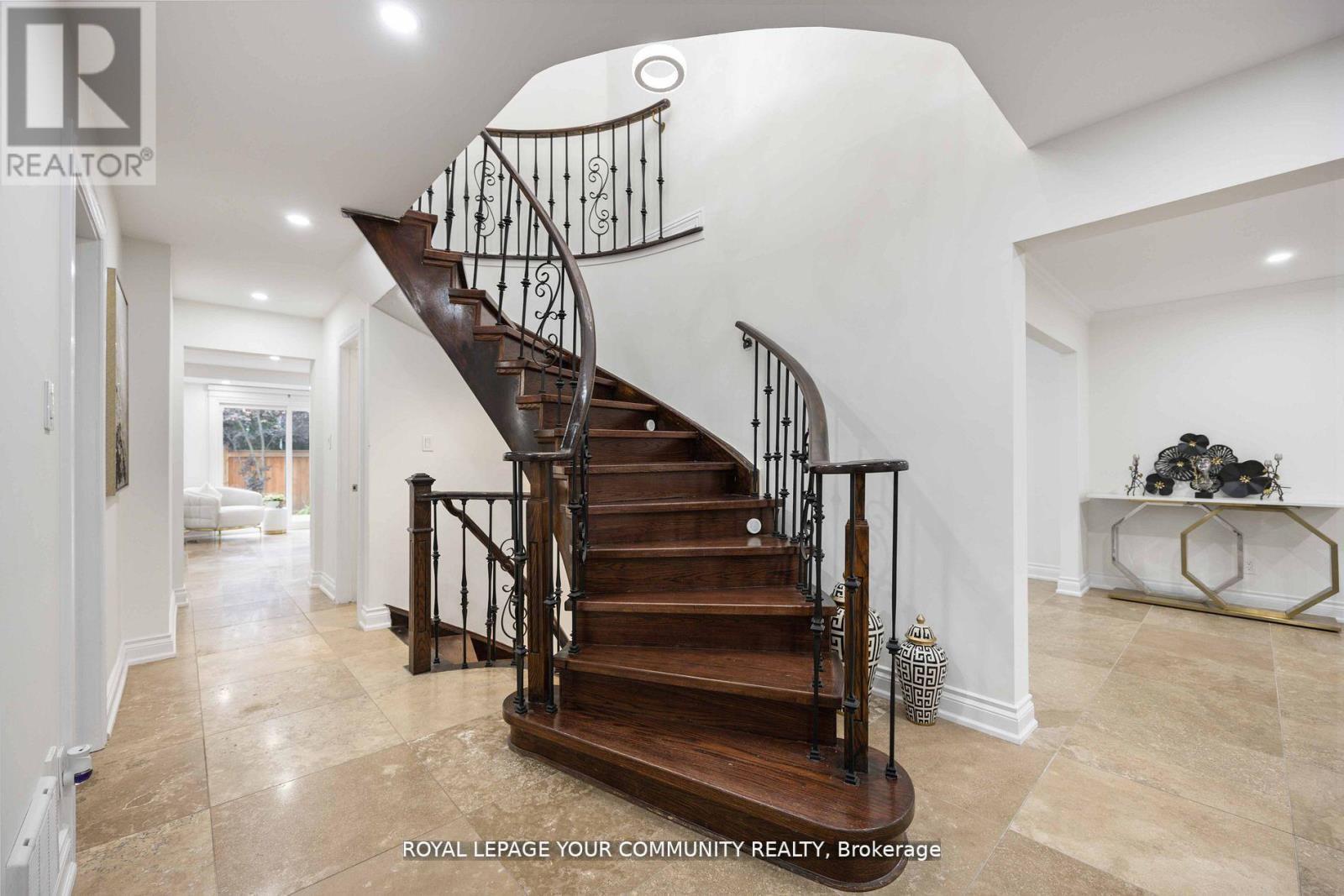 












40 JANESVILLE ROAD

,
Vaughan,




Ontario
L4J6Z9

