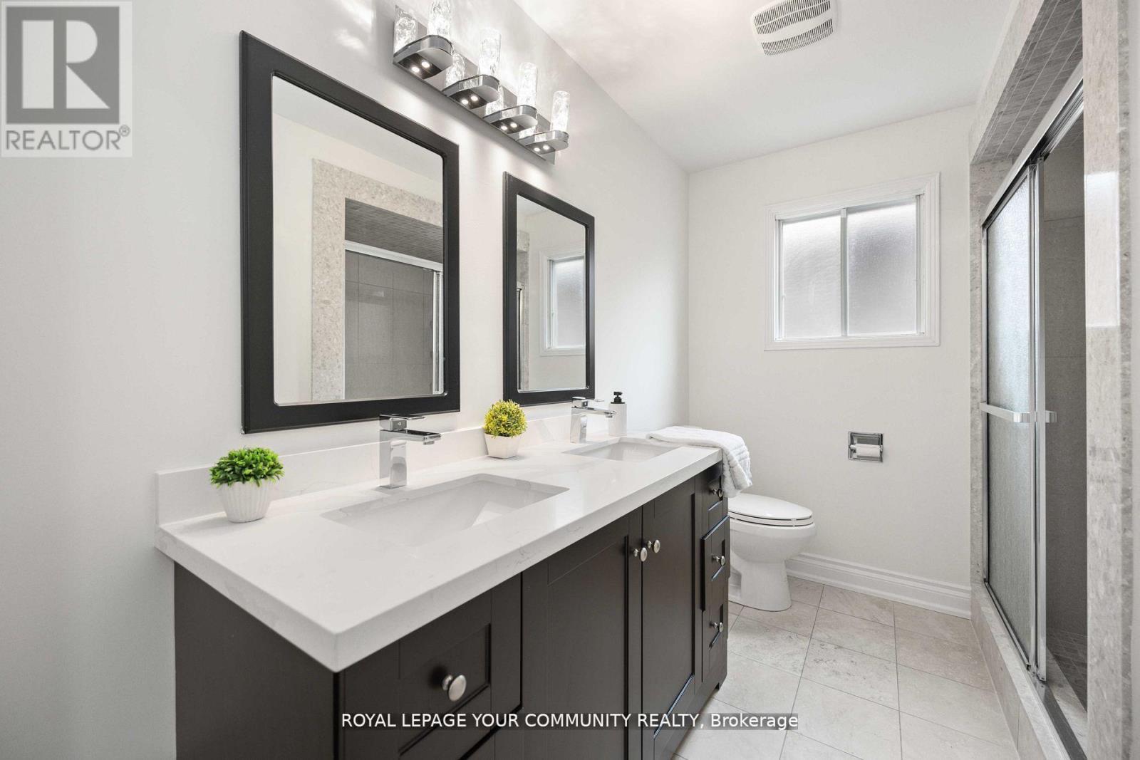 












40 JANESVILLE ROAD

,
Vaughan,




Ontario
L4J6Z9

