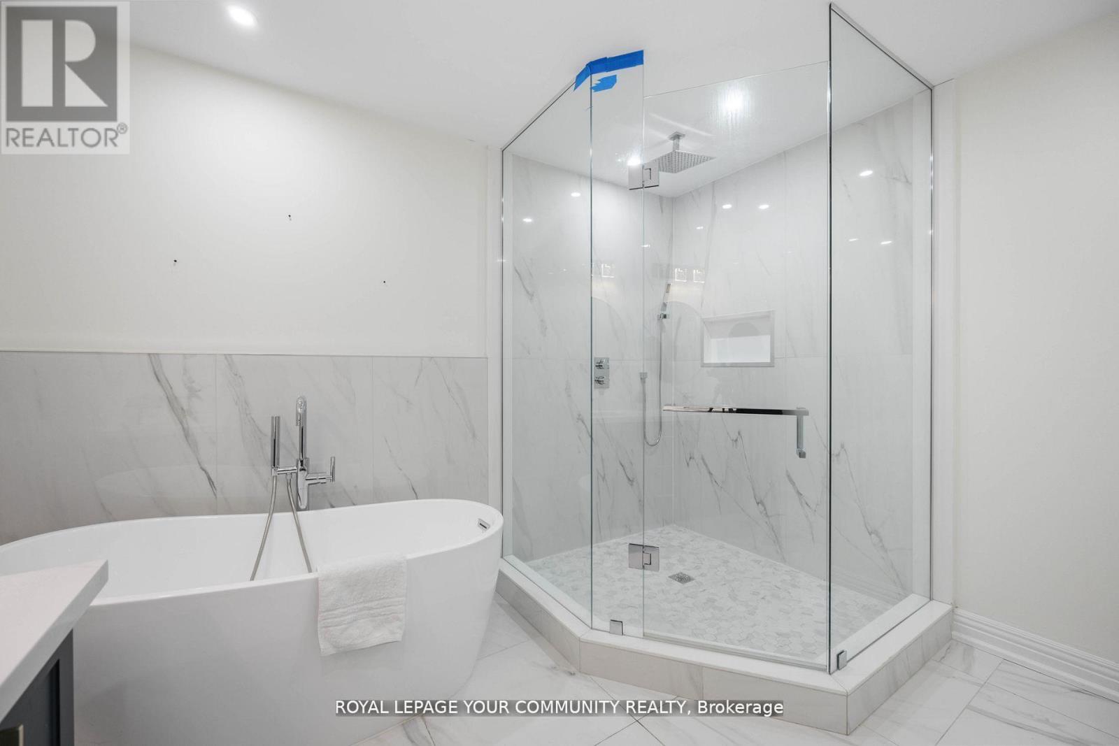 












40 JANESVILLE ROAD

,
Vaughan,




Ontario
L4J6Z9

