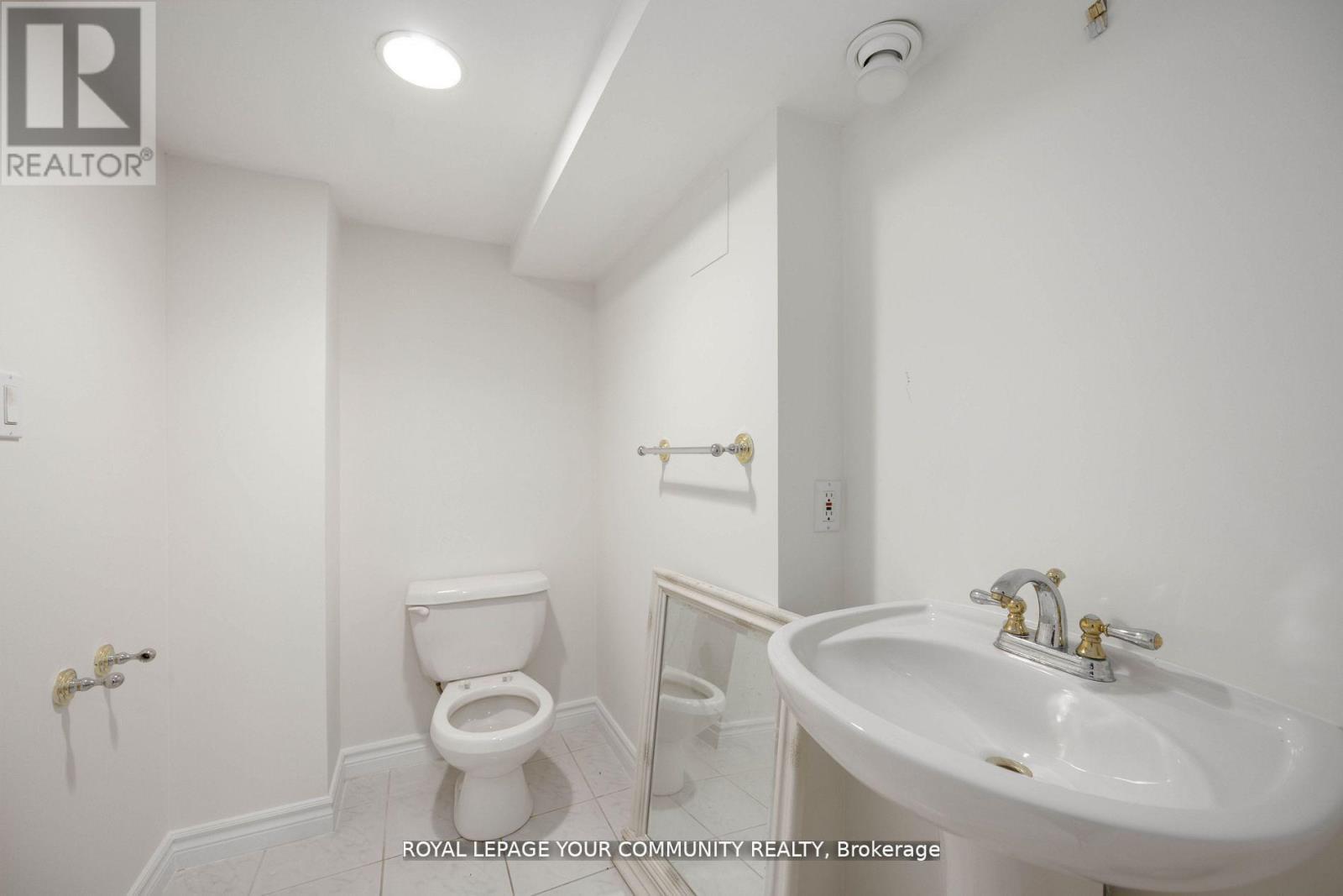 












40 JANESVILLE ROAD

,
Vaughan,




Ontario
L4J6Z9

