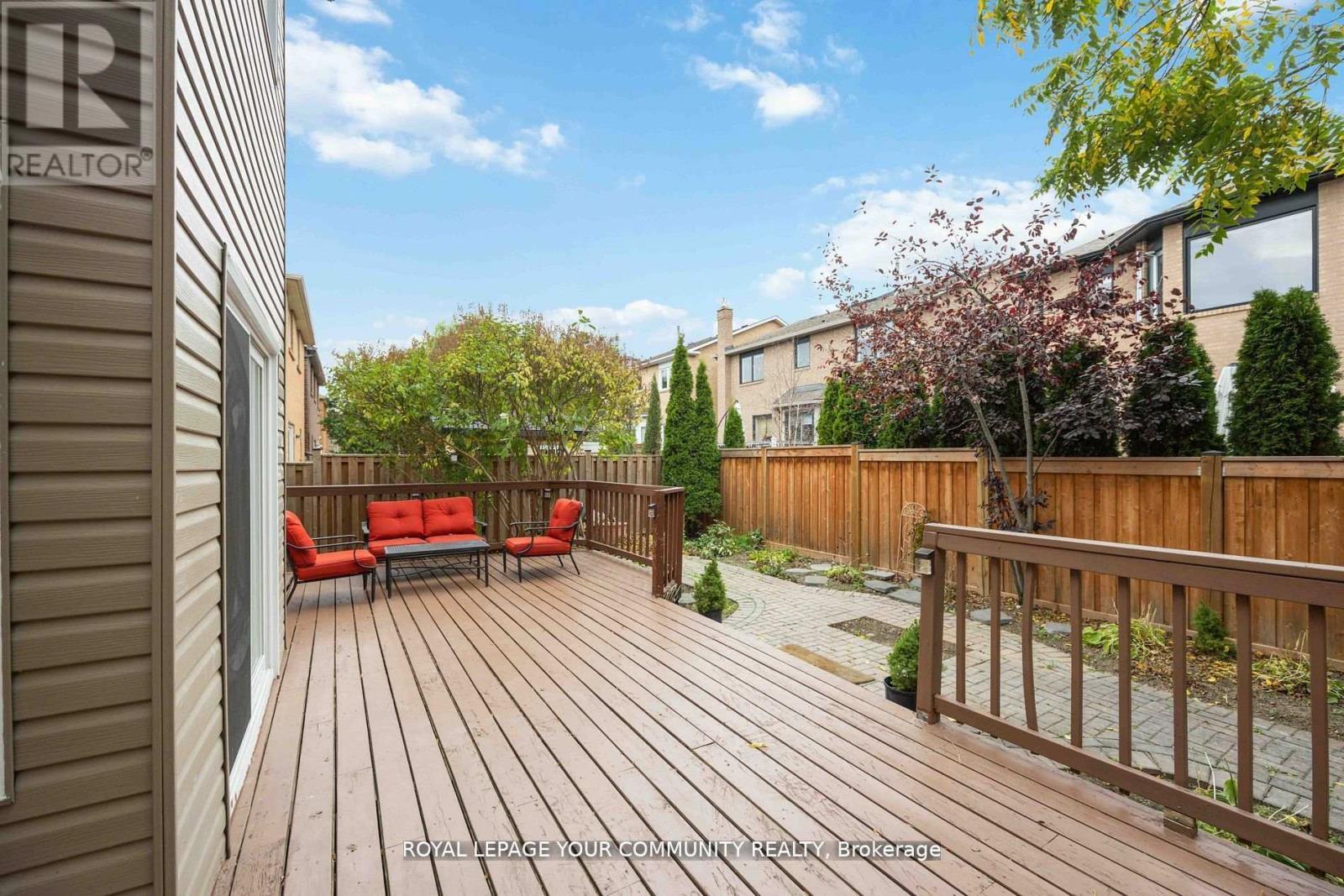 












40 JANESVILLE ROAD

,
Vaughan,




Ontario
L4J6Z9

