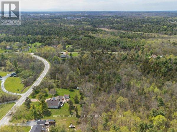 












1685 SUNNYSIDE ROAD

,
Kingston (City North of 401),







Ontario
K7L4V4

