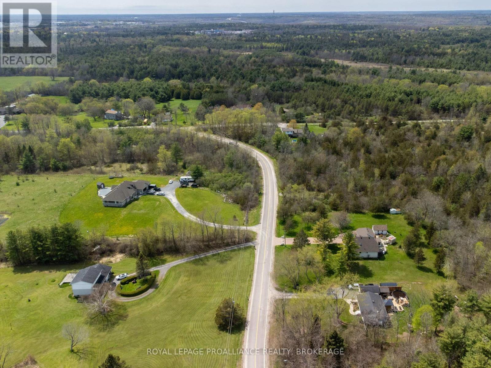 












1685 SUNNYSIDE ROAD

,
Kingston (City North of 401),







Ontario
K7L4V4

