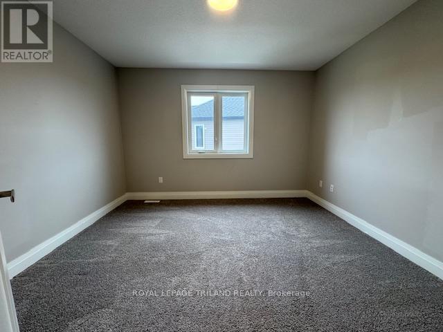 












70 COMPASS TRAIL

,
Central Elgin (Port Stanley),




Ontario
N5L0B4

