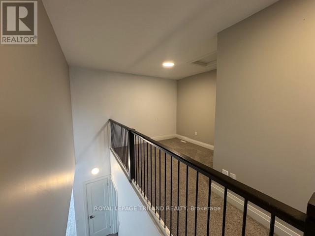 












70 COMPASS TRAIL

,
Central Elgin (Port Stanley),




Ontario
N5L0B4

