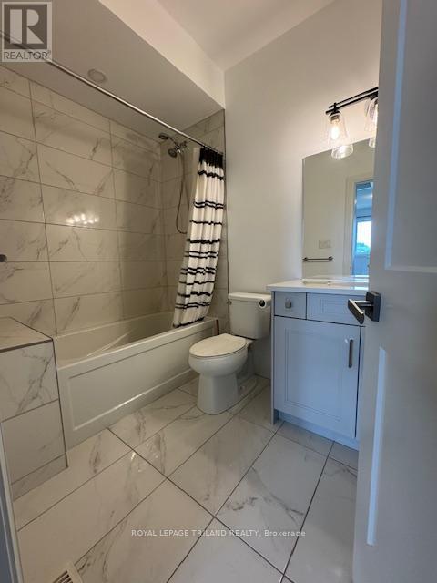 












70 COMPASS TRAIL

,
Central Elgin (Port Stanley),




Ontario
N5L0B4

