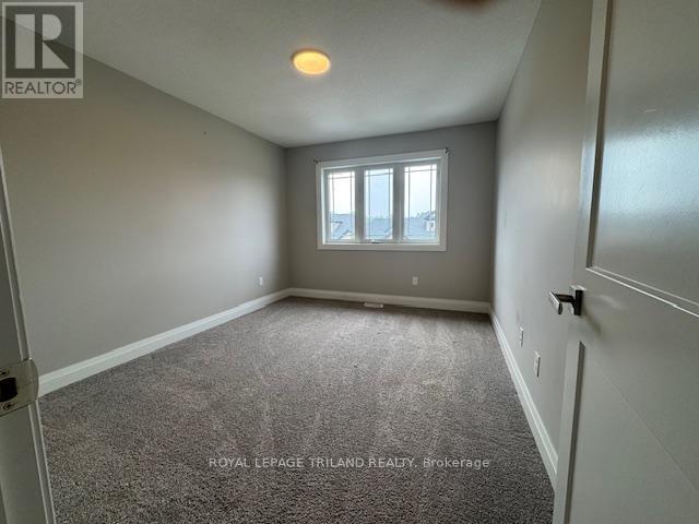












70 COMPASS TRAIL

,
Central Elgin (Port Stanley),




Ontario
N5L0B4

