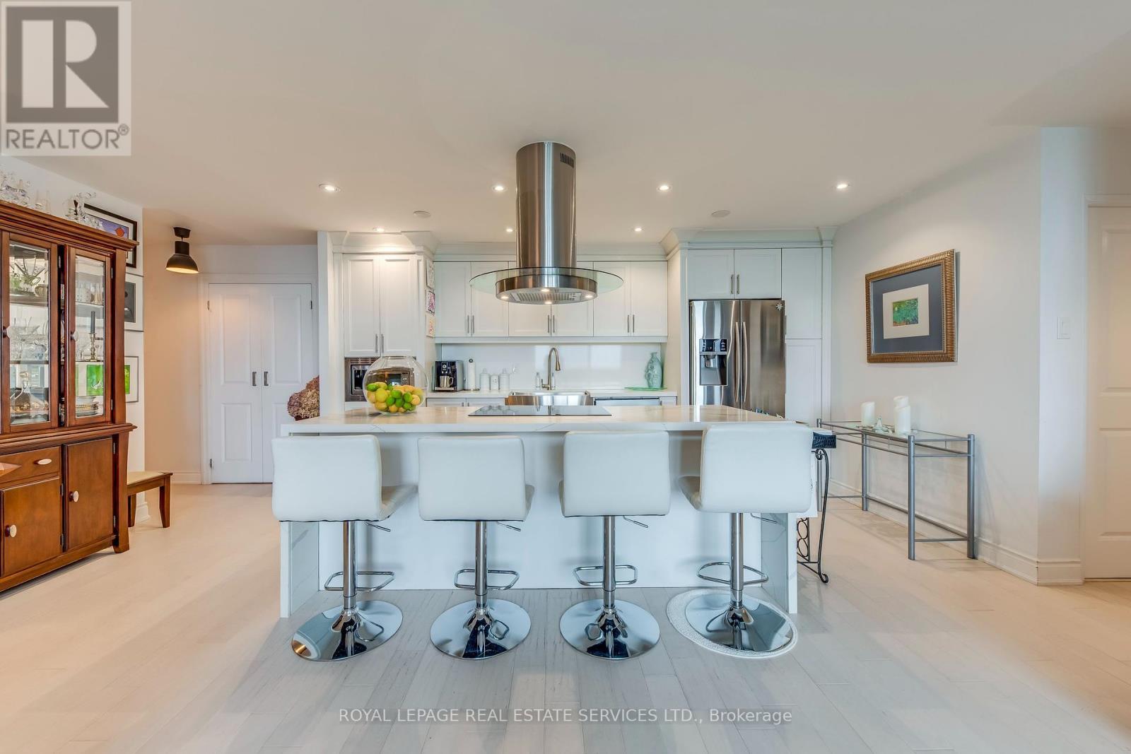 












PH09 - 1515 LAKESHORE ROAD E

,
Mississauga,




Ontario
L5E3E3

