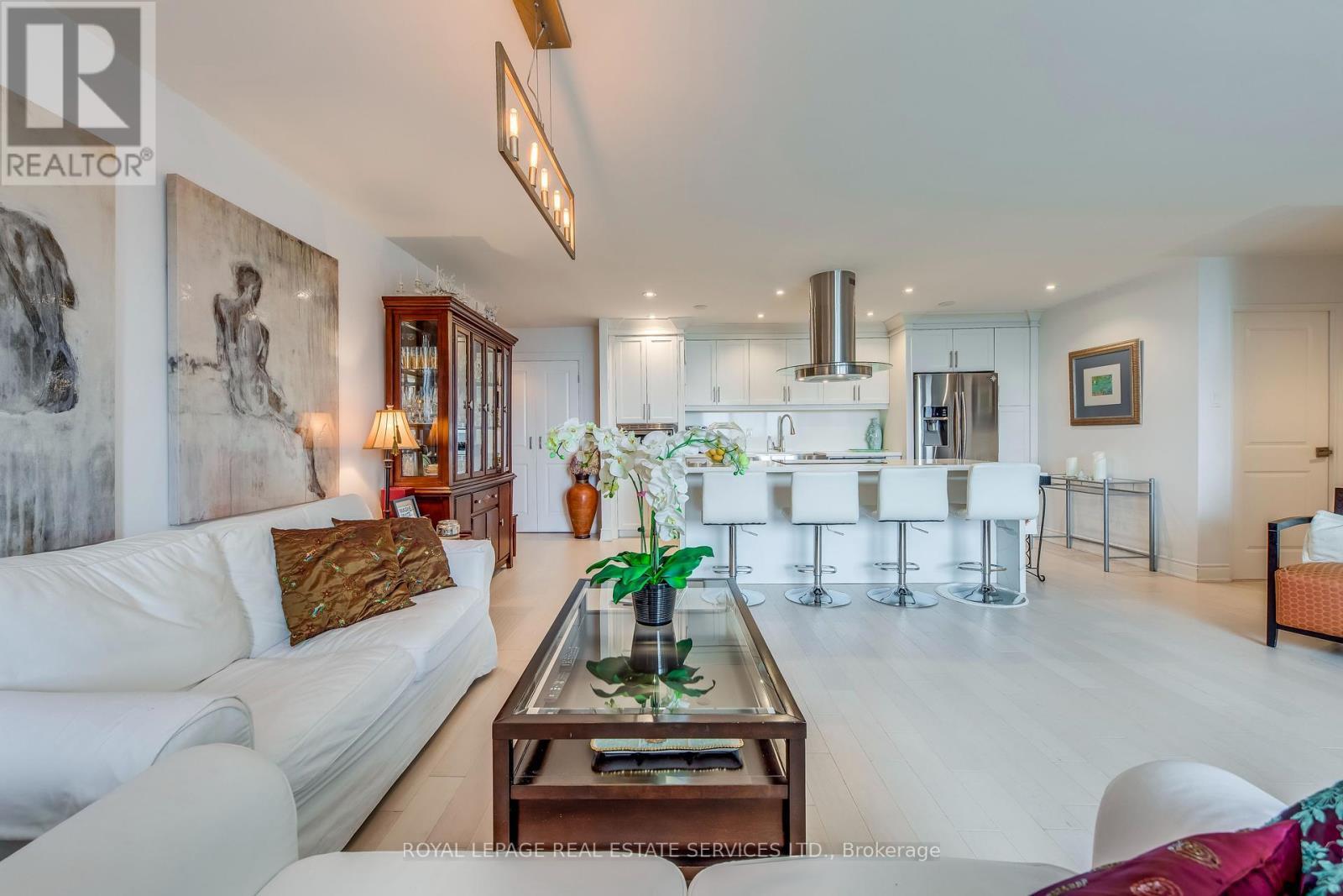 












PH09 - 1515 LAKESHORE ROAD E

,
Mississauga,




Ontario
L5E3E3

