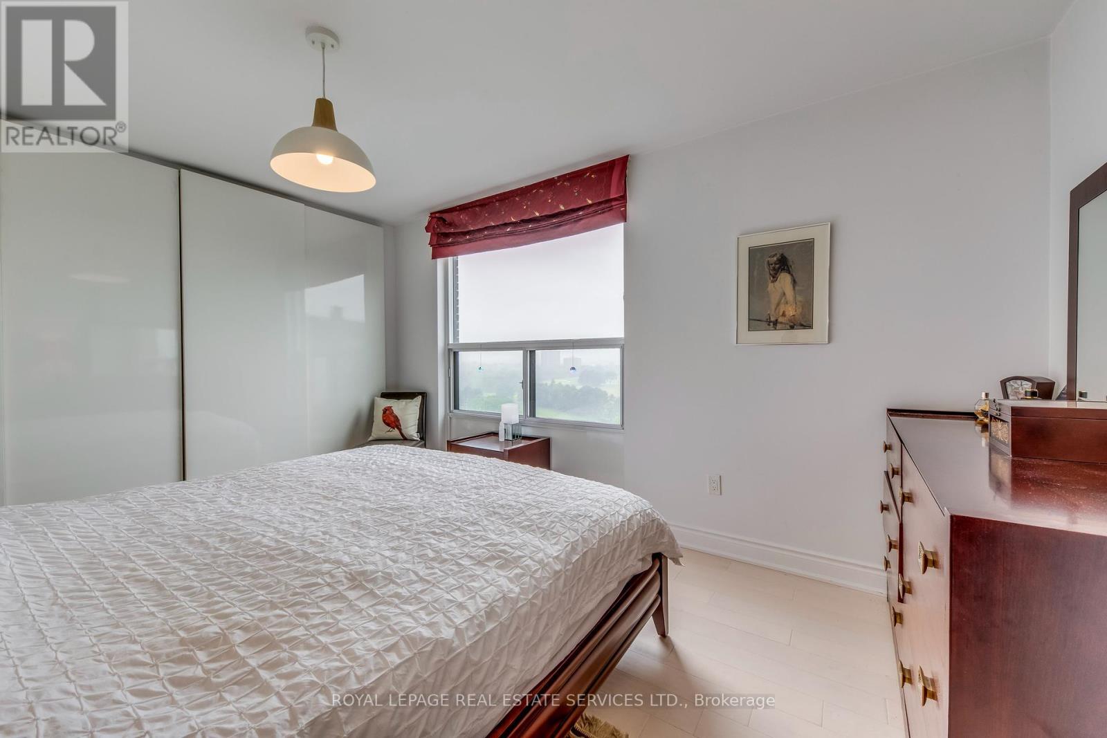 












PH09 - 1515 LAKESHORE ROAD E

,
Mississauga,




Ontario
L5E3E3

