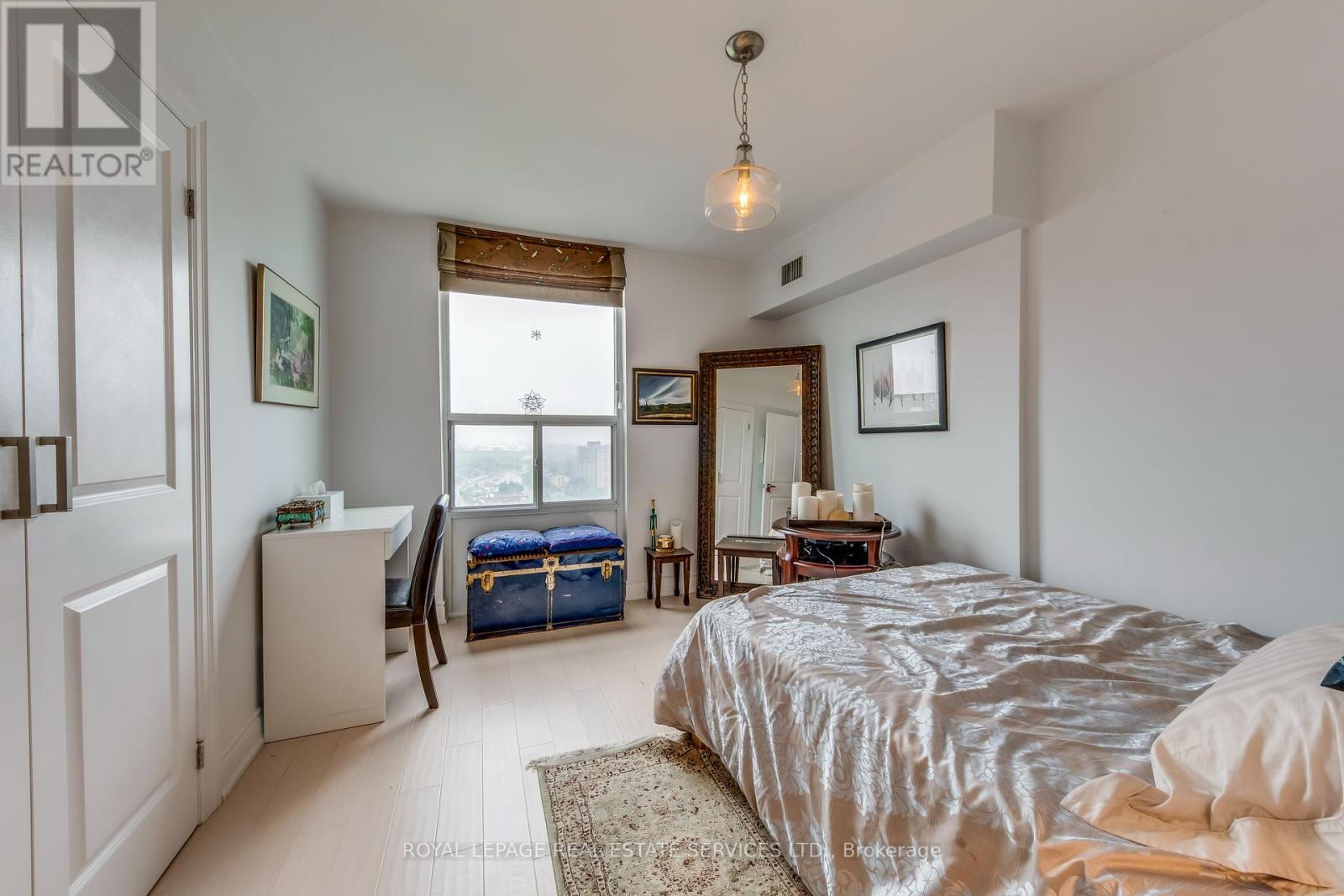 












PH09 - 1515 LAKESHORE ROAD E

,
Mississauga,




Ontario
L5E3E3

