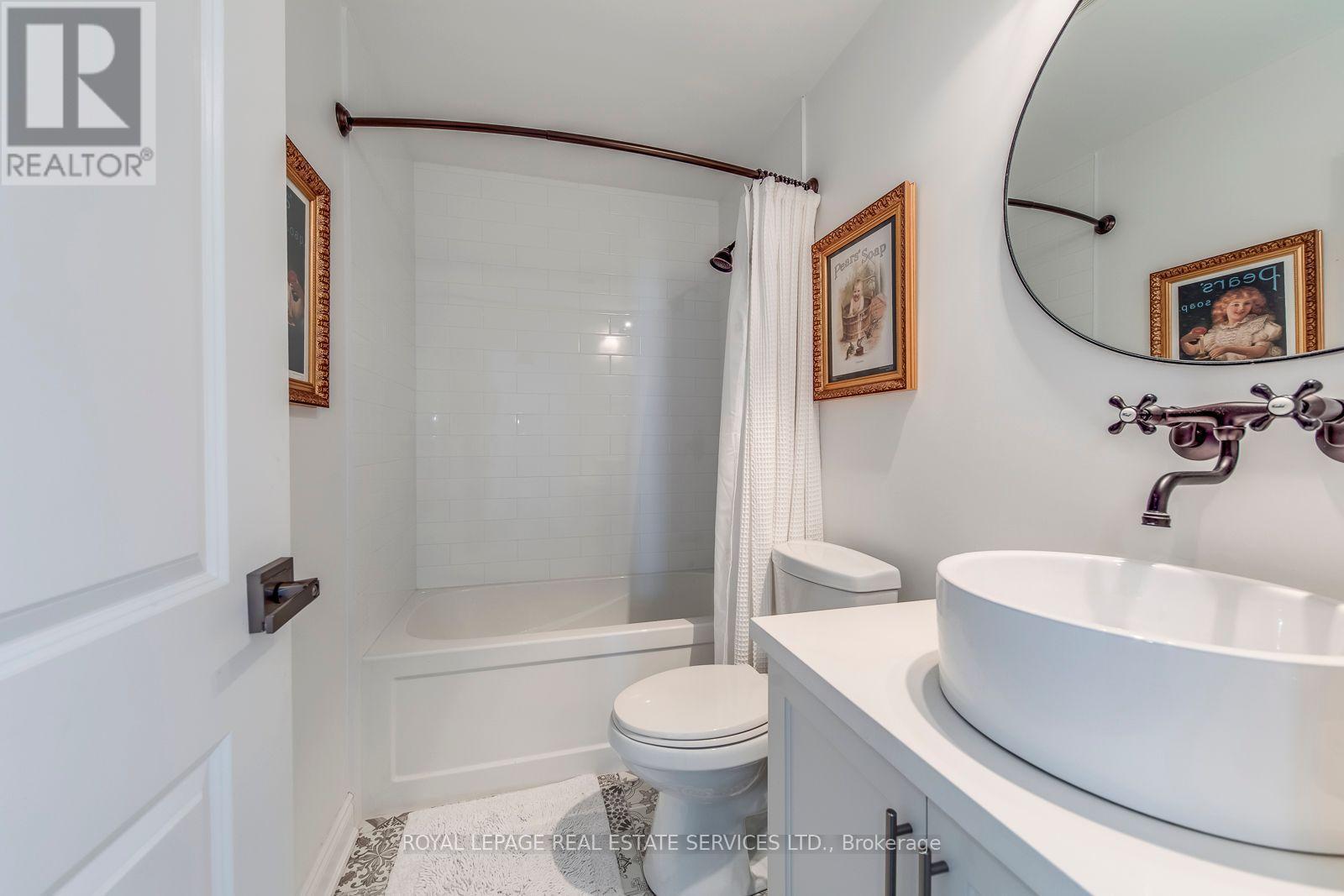 












PH09 - 1515 LAKESHORE ROAD E

,
Mississauga,




Ontario
L5E3E3

