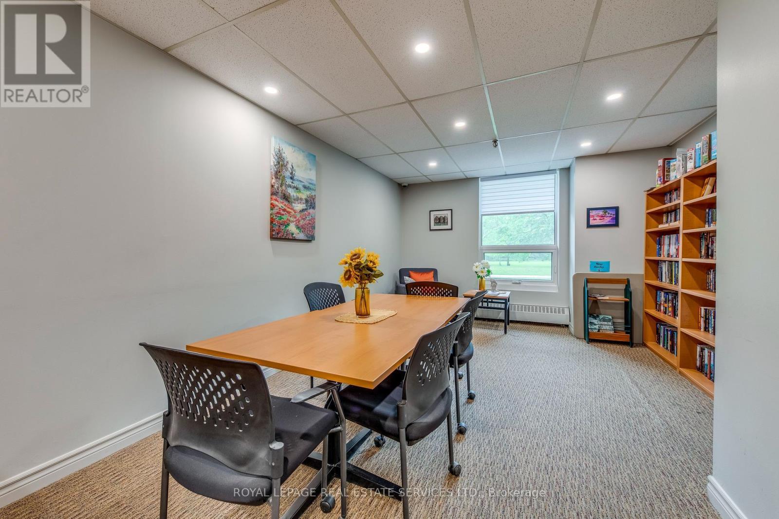 












PH09 - 1515 LAKESHORE ROAD E

,
Mississauga,




Ontario
L5E3E3


